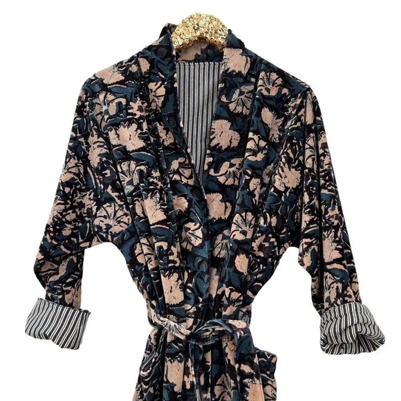 Long Cotton Velvet Floral Print Robe - Picture 2 of 4